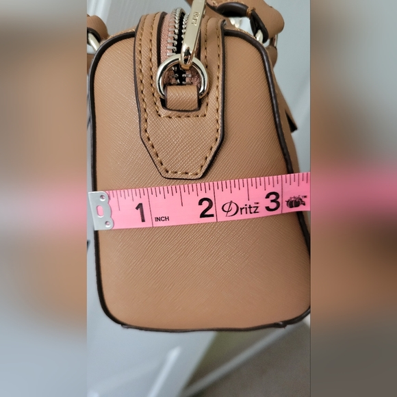 NWT DKNY Bryant Pk Sm Duffle Crossbody- Camel - Picture 7 of 13